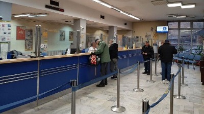 Poštari zabrinuti: I mi smo na udaru, gde su nama maske? Poštari zabrinuti: I mi smo na udaru, gde su nama maske?